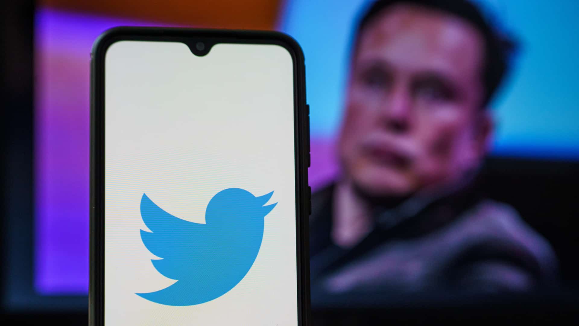 Twitter blocks links to Meta rival Threads